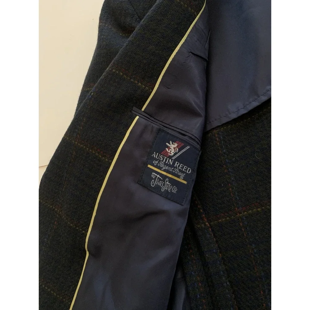 Austin Reed of Regent Street delivery so